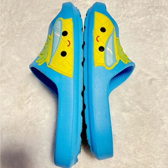 Squishmallow Sandals Slides Pineapple Blue Women’s Size 9/10 EUC Cute Fun Kitsch - Picture 9 of 12